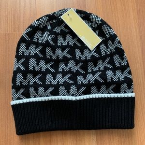 MICHAEL KORS black / silver logo  beanie.
